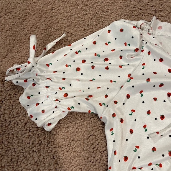 Women's (Youth) White Silky Puff Sleeve Dress with cherry/strawberry print - Picture 3 of 8